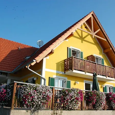 Weingut-Gaestehaus Birnstingl Gamlitz Room photo